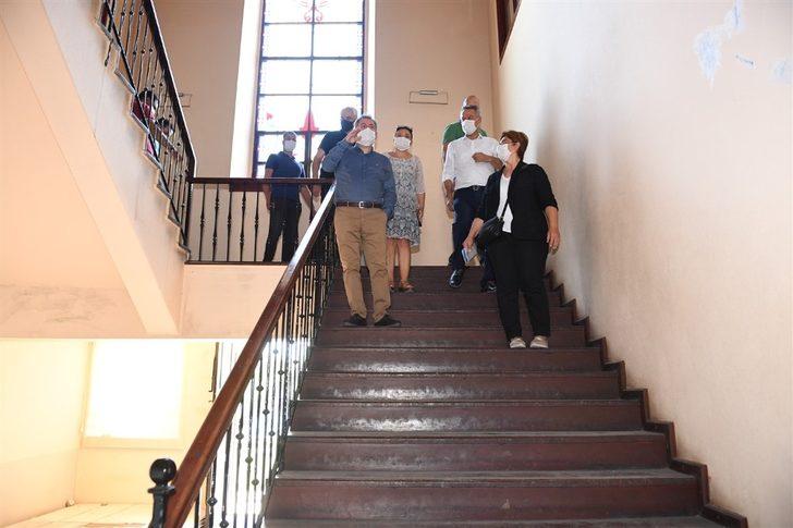 Vali Elban müze ve eski kız lisesinde incelemelerde bulundu G1