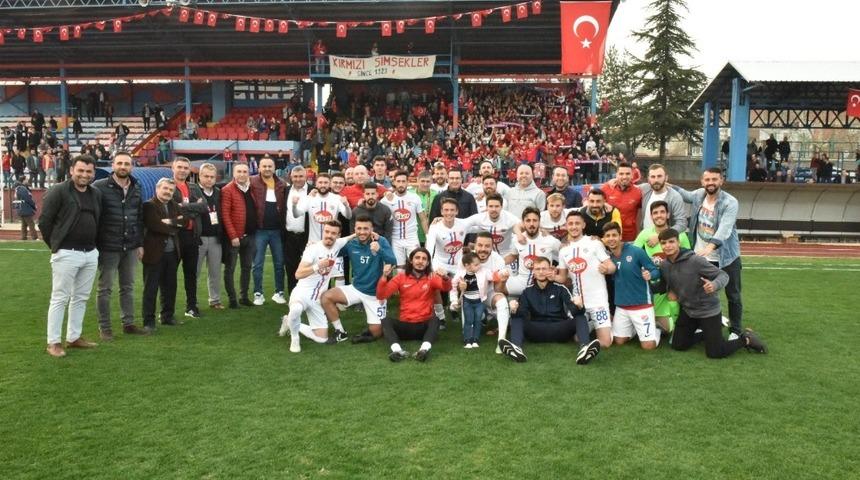 Mustafakemalpaşaspor Belediye BAL ligine yükseldi