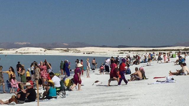 Salda Gölü’nde kil havuzlarına giriş yasaklandı