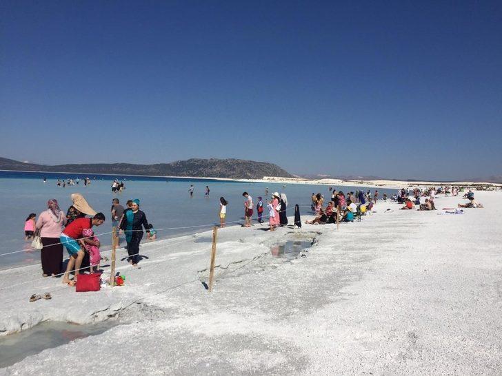 Salda Gölü’nde kil havuzlarına giriş yasaklandı G3
