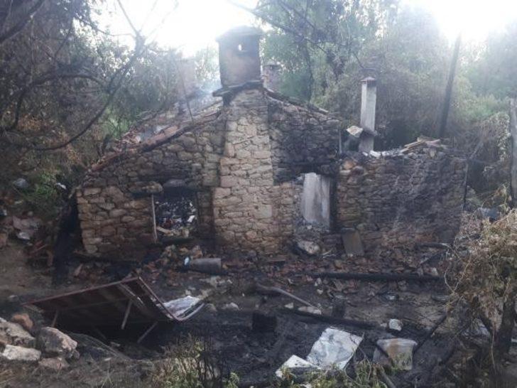 Menteşe’de taş ev küle döndü G3