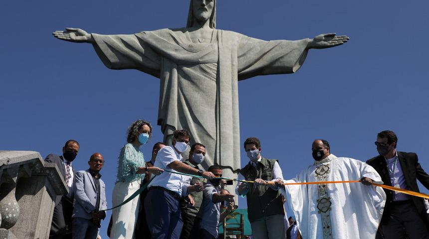 Brezilya'daki Kurtarıcı İsa heykeli yeniden açıldı