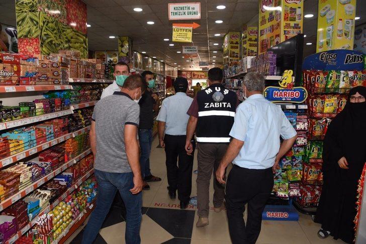 Zabıta ekiplerinden berber ve market denetimi G3