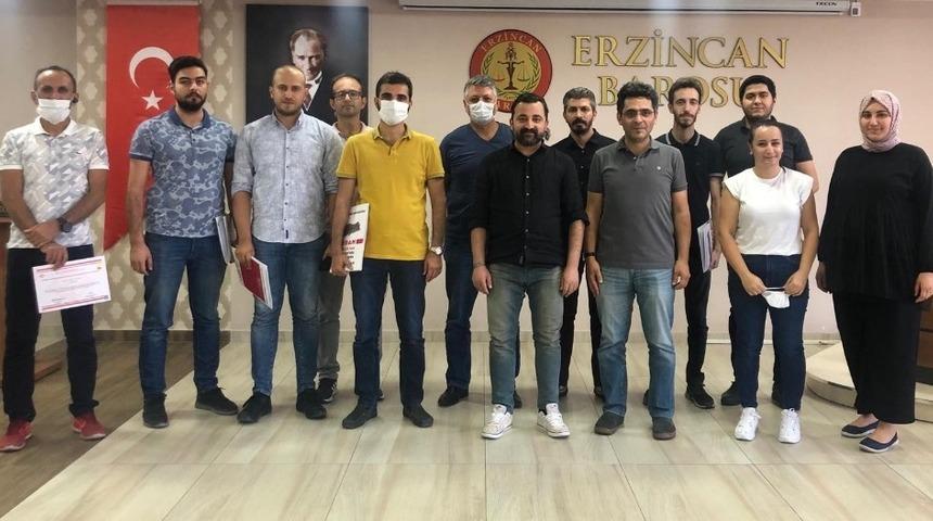 Bilirkişilik eğitimini başarıyla tamamlayan avukatlara sertifikaları verildi