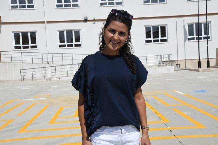 Büyükşehir Belediyesinden okullara oyun ve spor alanı G3