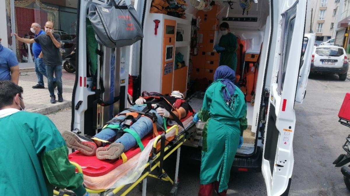 Otomobil ile &ccedil;arpışan motosikletli yaralandı