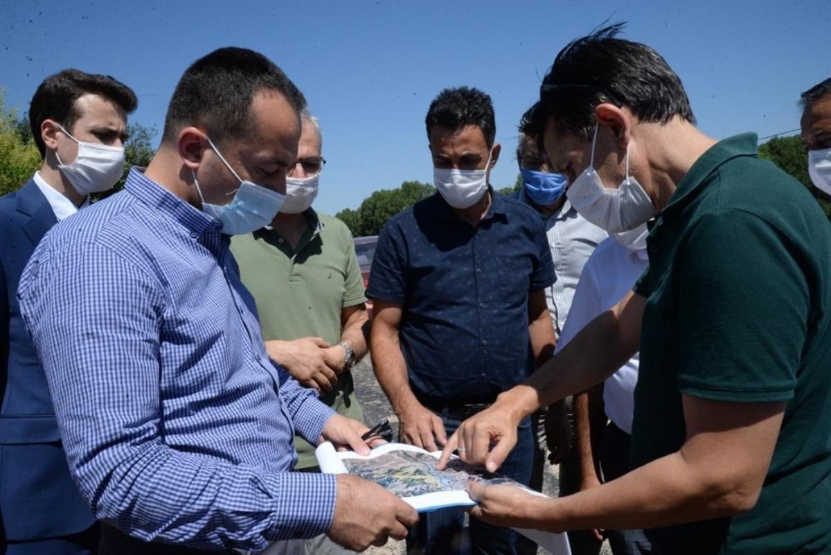 Vali Şent&uuml;rk: &rsquo;&rsquo;Biz toprağa bağlı bir toplumuz&rdquo;