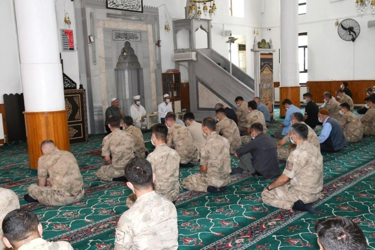 Adıyaman&rsquo;da şehitler i&ccedil;in mevlit okutuldu