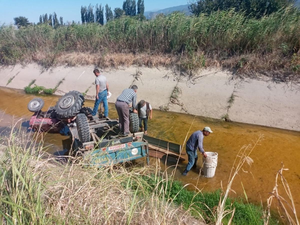 Trakt&ouml;r sulama kanalına devrildi