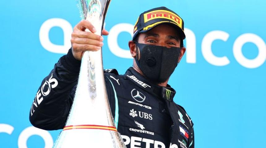 F1 İspanya Grand Prix'sini Hamilton kazandı
