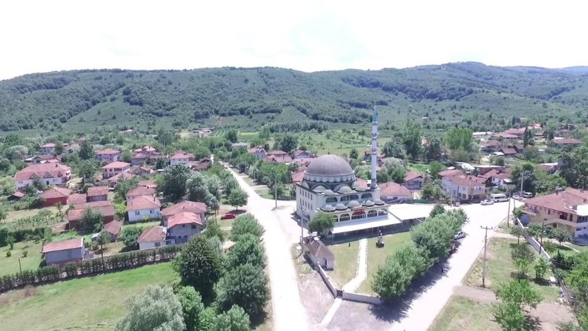 D&uuml;zce&rsquo;nin Hacıazizler k&ouml;y&uuml;nde 40 kişi yaşıyor