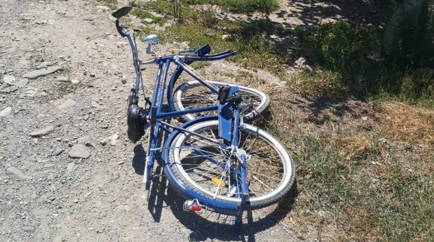 Otomobilin çarptığı bisikletli yaralandı