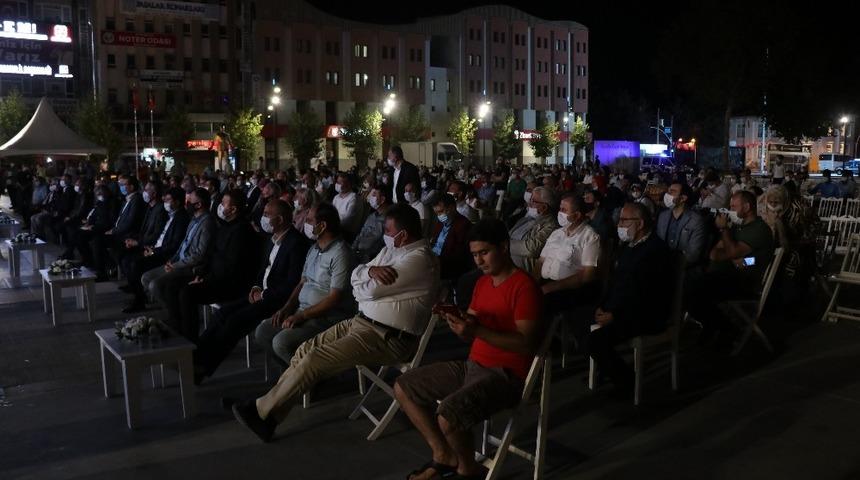 17 Ağustos depreminde hayatını kaybedenler 21. yılında dualarla anıldı