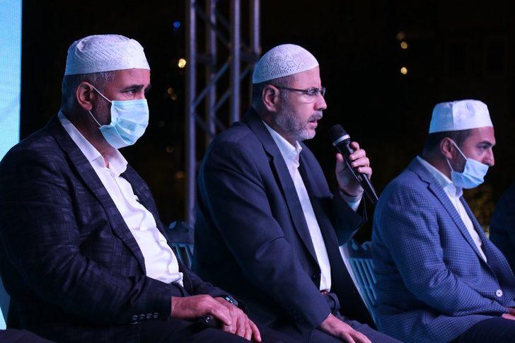 17 Ağustos depremi saatinde eller semaya açıldı G3