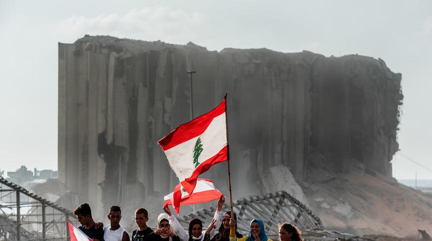 Fransa'dan Beyrut'a dayanışma vizesi