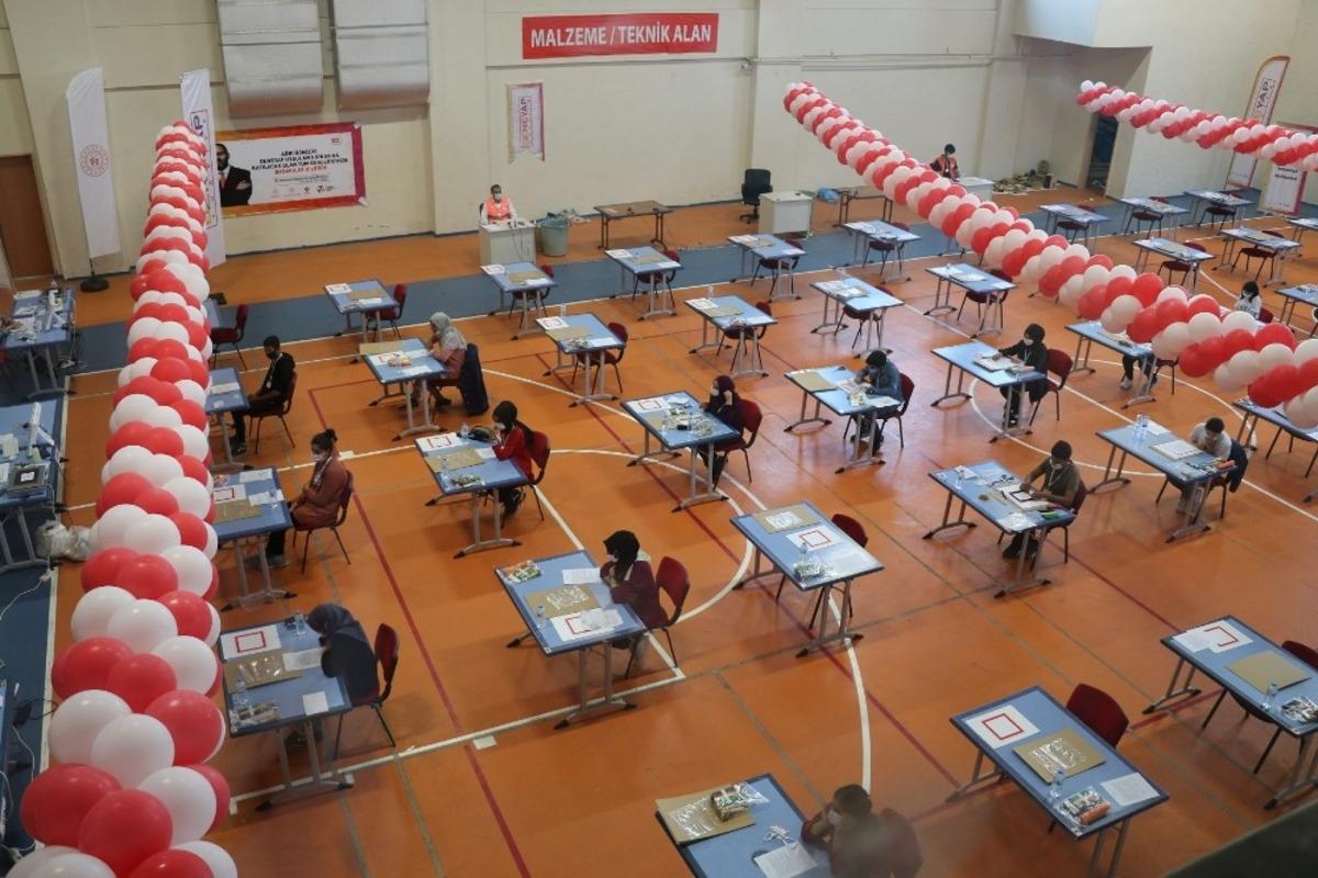 Ağrı&rsquo;da Deneyap Uygulama Sınavı yapıldı