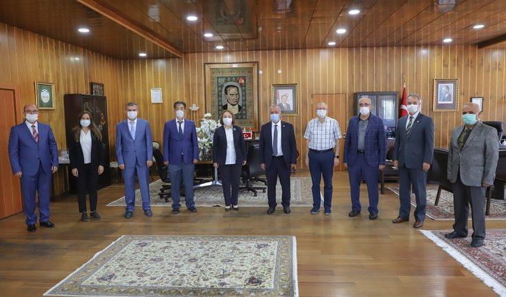 Rektör Çomaklı yeni ekibini belirledi G1