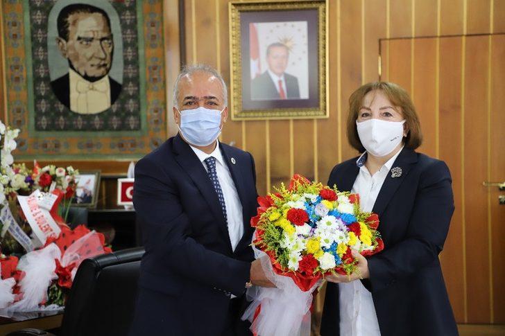 Rektör Çomaklı yeni ekibini belirledi G3