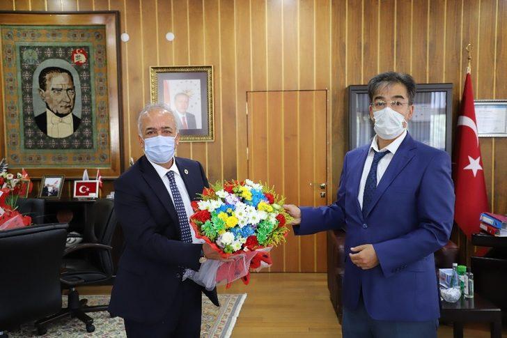 Rektör Çomaklı yeni ekibini belirledi G5