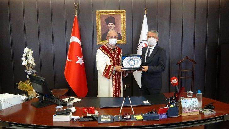 OMÜ Rektörü Prof. Dr. Yavuz Ünal görevi devraldı G5