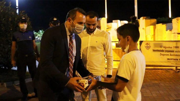 Bulduğu cüzdanı zabıtaya teslim etti G1