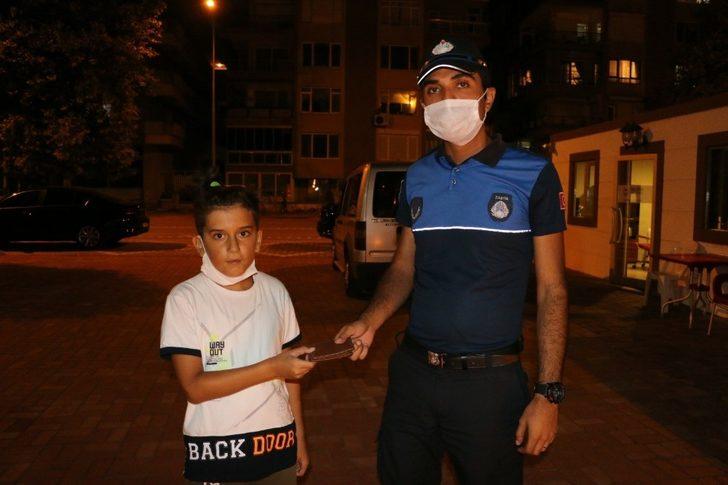 Bulduğu cüzdanı zabıtaya teslim etti G2