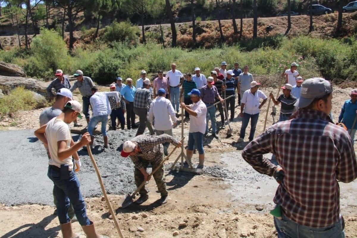 Başkan Kaplan, Kızılcab&ouml;l&uuml;k Mahallesinin en &ouml;nemli sorununa el attı