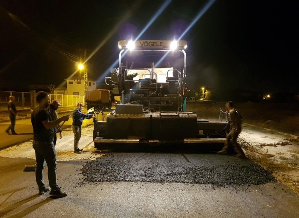 Van b&uuml;y&uuml;kşehir, ticari potansiyeli olan alanları asfaltlıyor