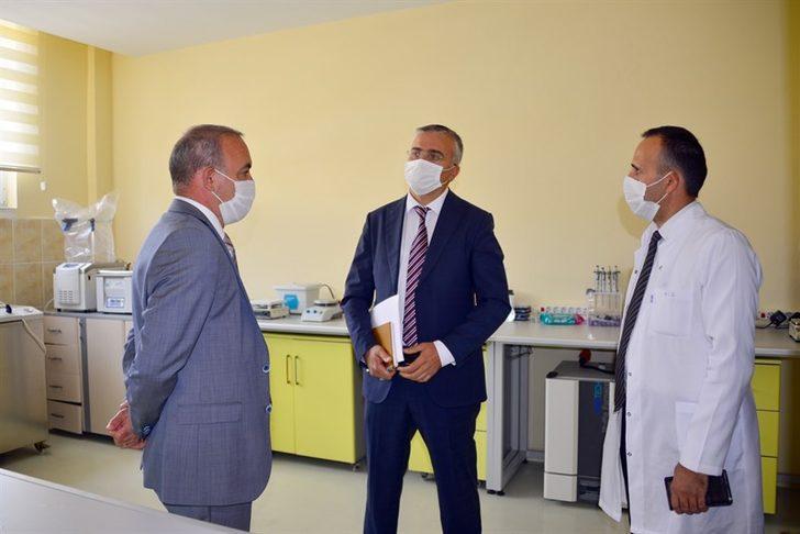 Vali Hüseyin Öner, Kafkas Arısı Üretim Eğitim ve Gen Merkezi Müdürlüğünü ziyaret ederek brifing aldı G3