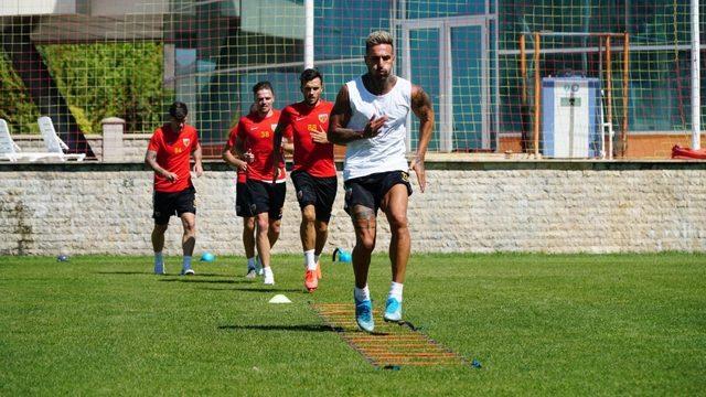 Lung ve Lopes takıma katıldı