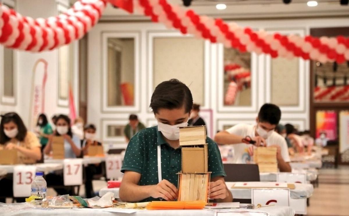 Depreme dayanıklı bina yapmak i&ccedil;in yarıştırlar