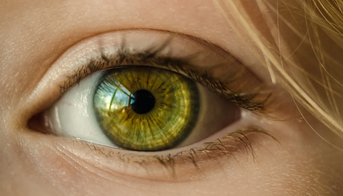 Göz seğirmesi neden olur, nasıl geçer? Sağlık Haberleri