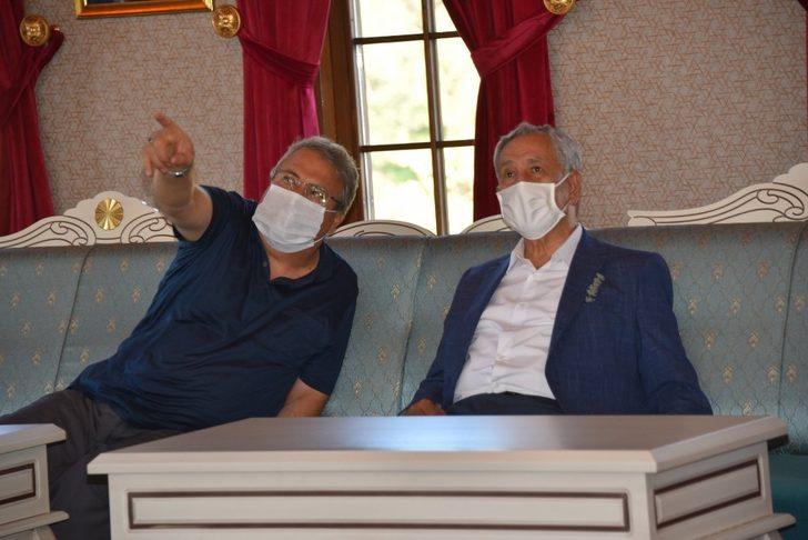 Bülent Arınç’tan Yunus Emre Kültür Parkı’na tam not G4