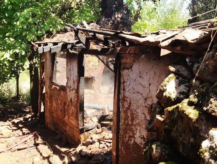 Köyde ekmek fırını yangını G3