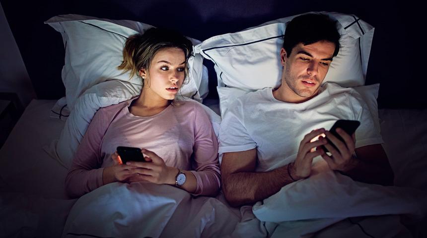 Aldatılma korkusu nasıl yenilir? İlişkinize güvenmiyorsanız...