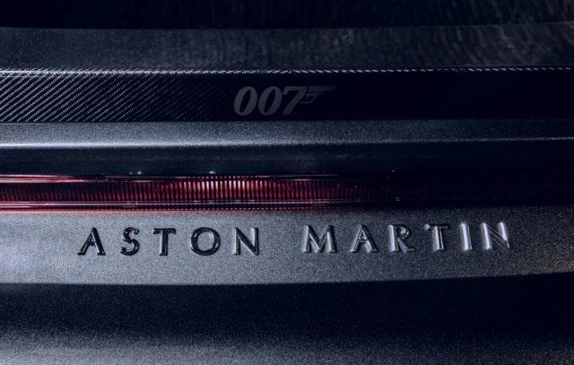 Aston Martin 007