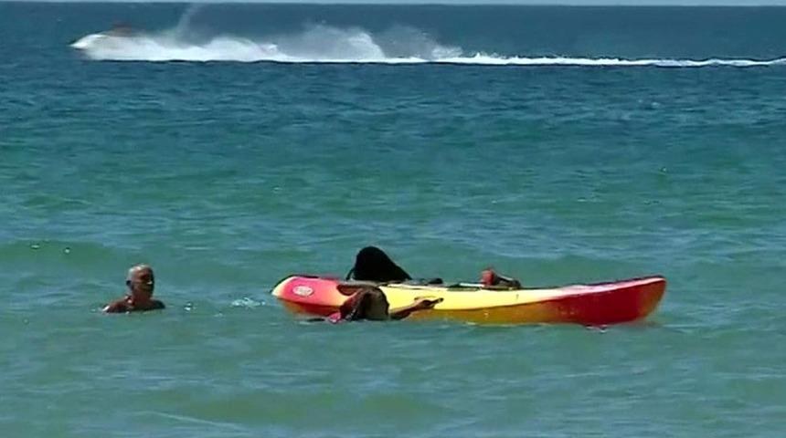 Portekiz Cumhurbaşkanı, boğulma tehlikesi ge&ccedil;iren kişileri kurtardı