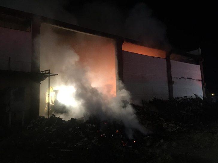 Alaşehir’de işyeri yandı G2