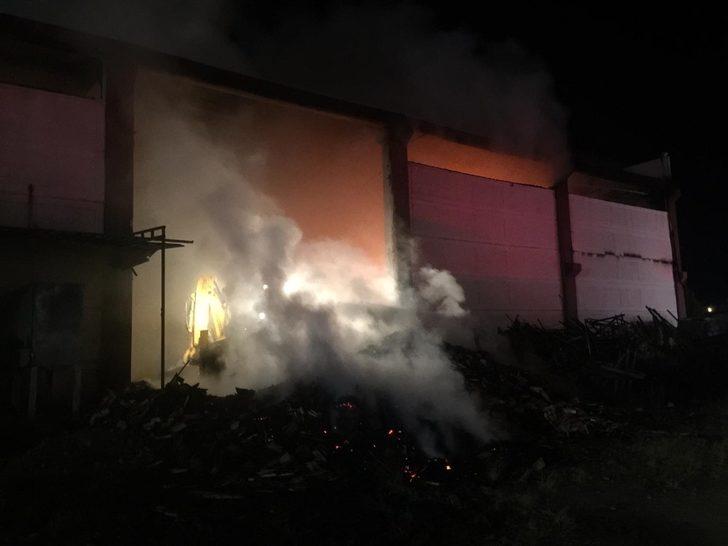 Alaşehir’de işyeri yandı G3