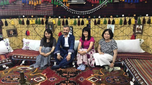 (Özel Haber)  Dengbejlerin sesi Japonya’ya ulaştı