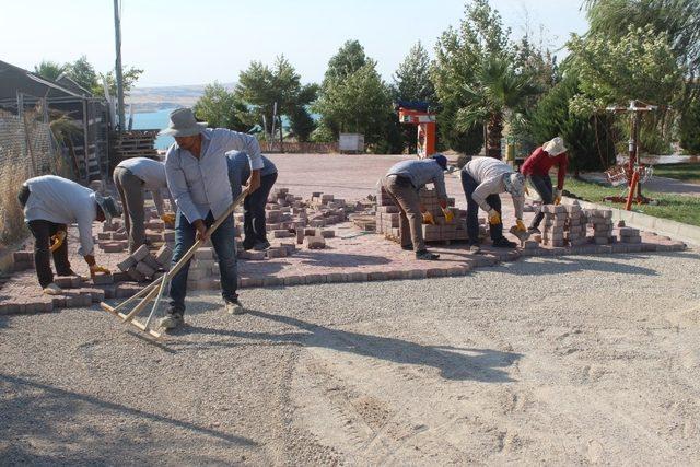 Ebu Sadık Parkı baştan sona yenilendi