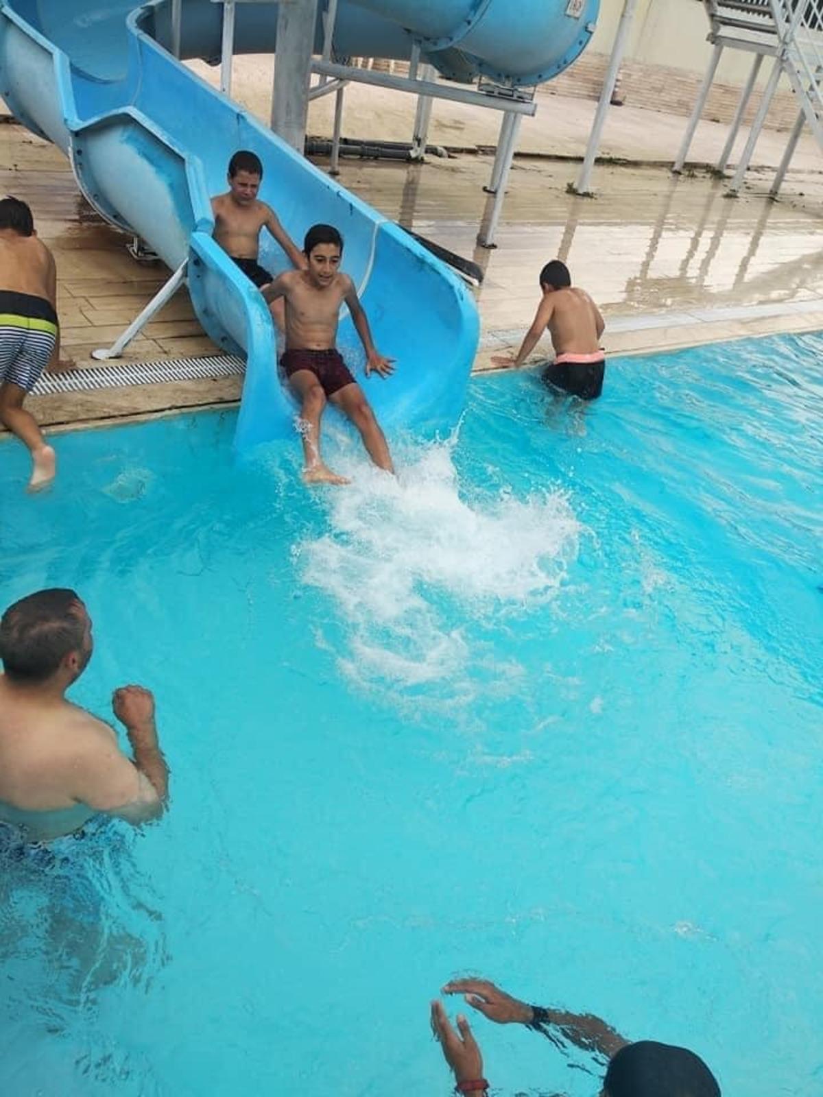 Y&uuml;zme havuzu hijyen kurallarına uygun bir şekilde hizmete devam ediyor