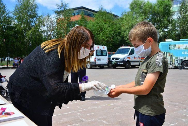 Devlet Tiyatroları Çocuk Tiyatrosu, Ardahanlı çocuklarla buluştu G3