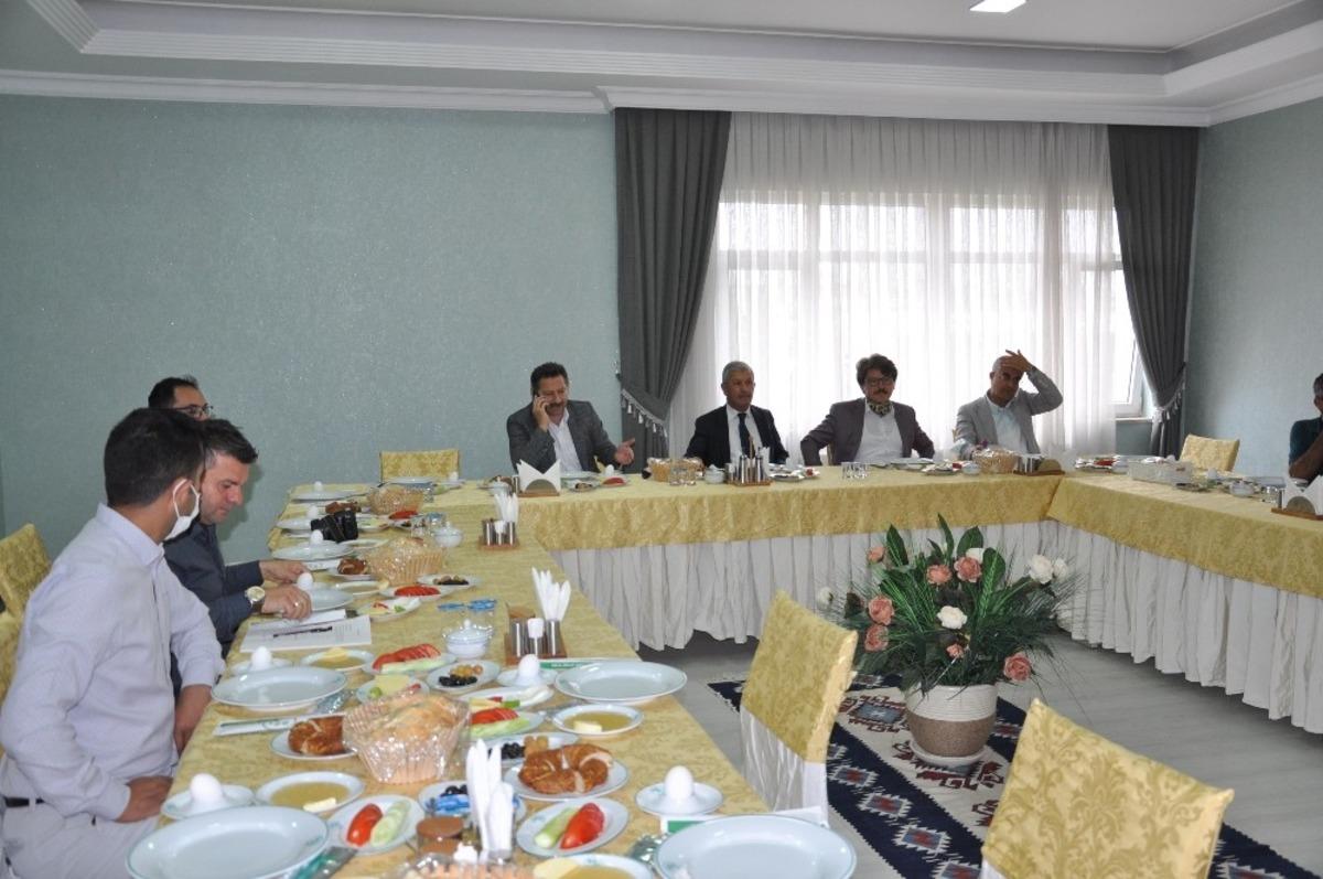 DSİ B&ouml;lge M&uuml;d&uuml;r&uuml; Baysal, basınla buluştu