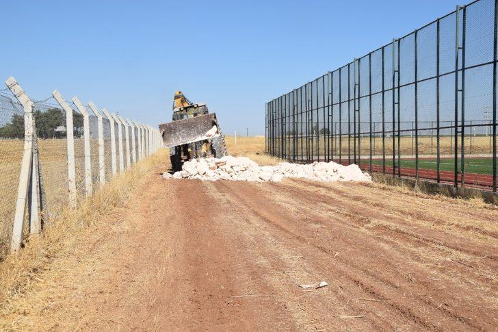 Viranşehir’de misafir tribünü için yol çalışması G3