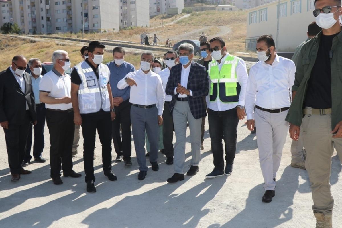 Edremit&rsquo;te Kavurma Mahallesi yeni yoluna kavuşuyor