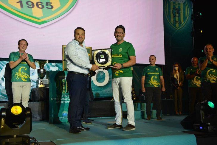 Şampiyon Korkutelispor, kupasını törenle aldı G2