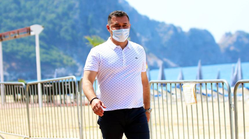 Alanya Belediye Başkanı Y&uuml;cel&rsquo;in koronavir&uuml;s testi pozitif &ccedil;ıktı