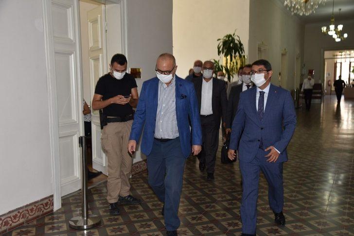 Vali Karadeniz ile Manisa’nın projelerini görüştüler G2