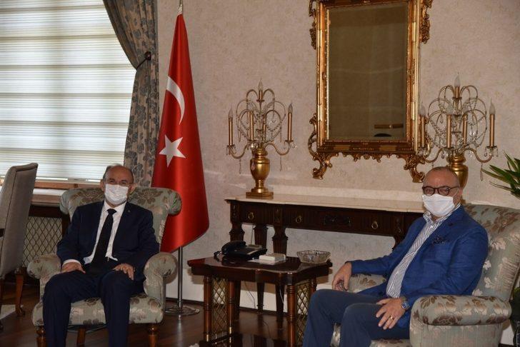 Vali Karadeniz ile Manisa’nın projelerini görüştüler G3